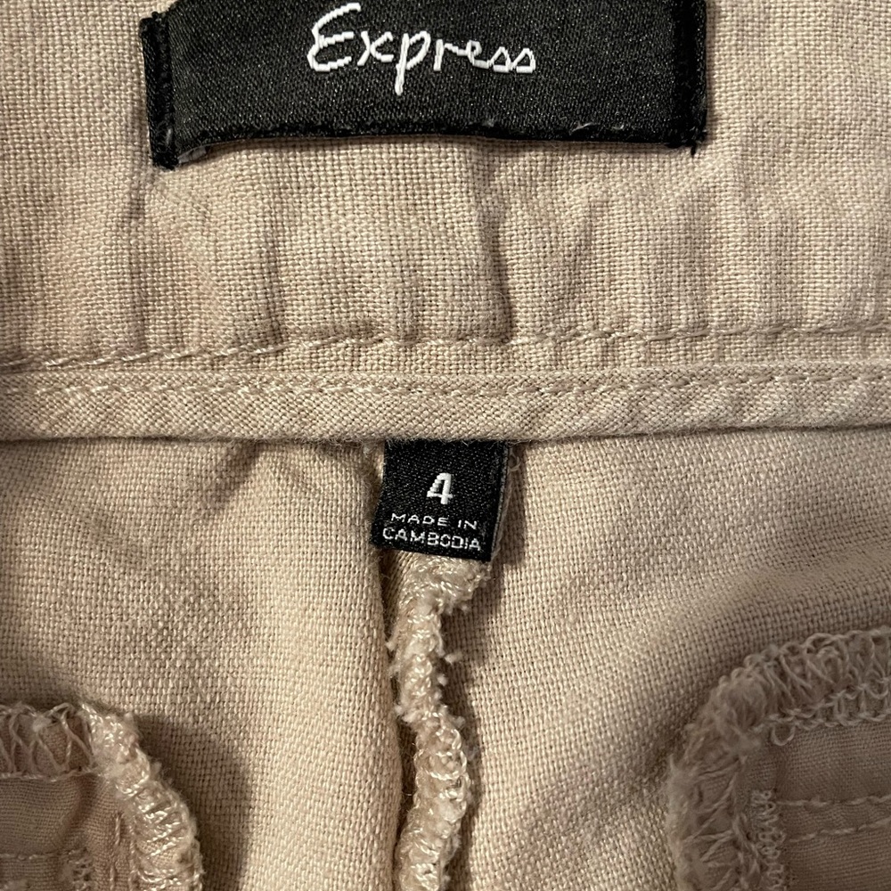 Express size 4 tan linen/cotton shorts - Picture 2 of 7